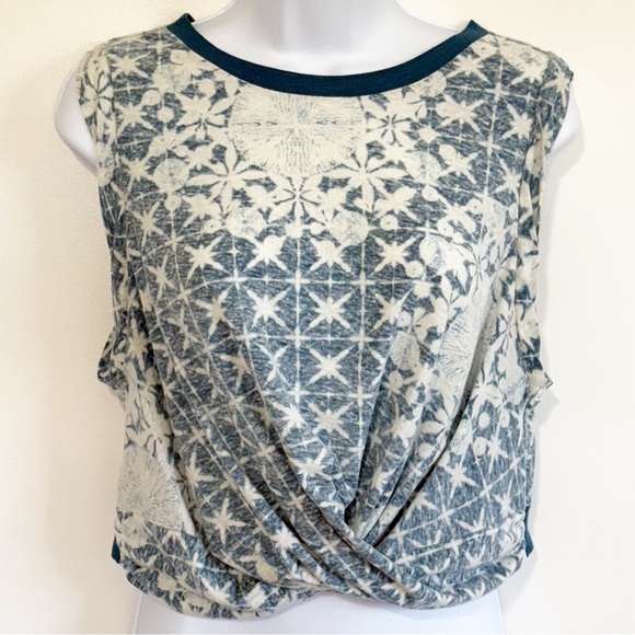 FREE PEOPLE MOVEMENT Undertow Twist Crop Top Tank Large - Picture 2 of 8